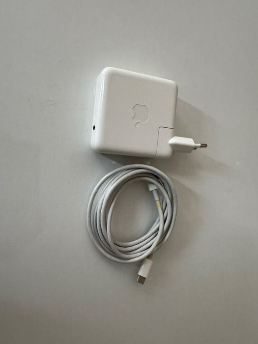 Apple MacBook Pro 13 inch 2.3GHz 128gb 2017