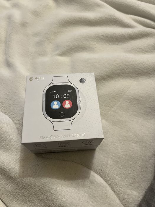 MyKi Watch 4 Смарт часовник за деца с приложение за родители