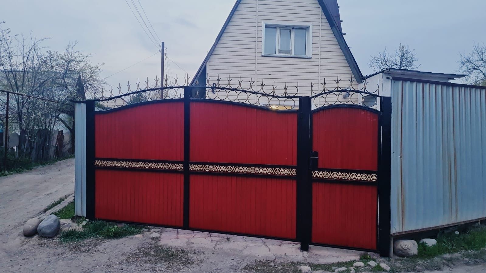 Продам дом в поселке Казцик