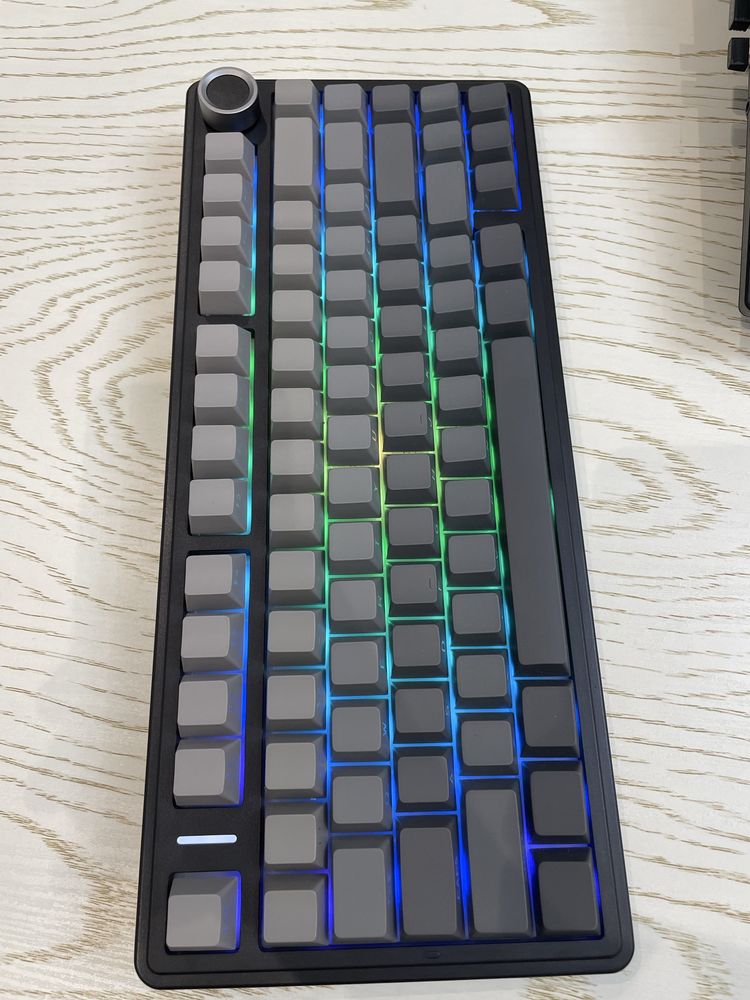 Klavyatura F75 .