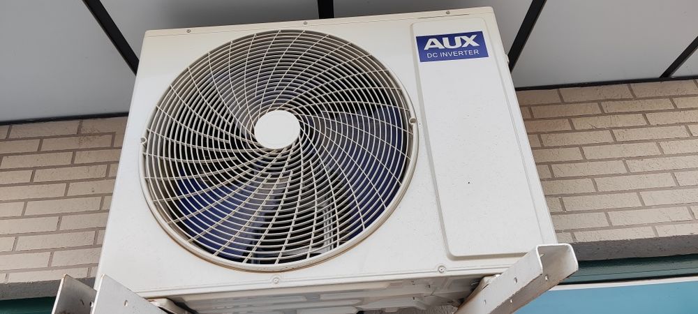 Продам кондиционер АUX  (24 BTU)