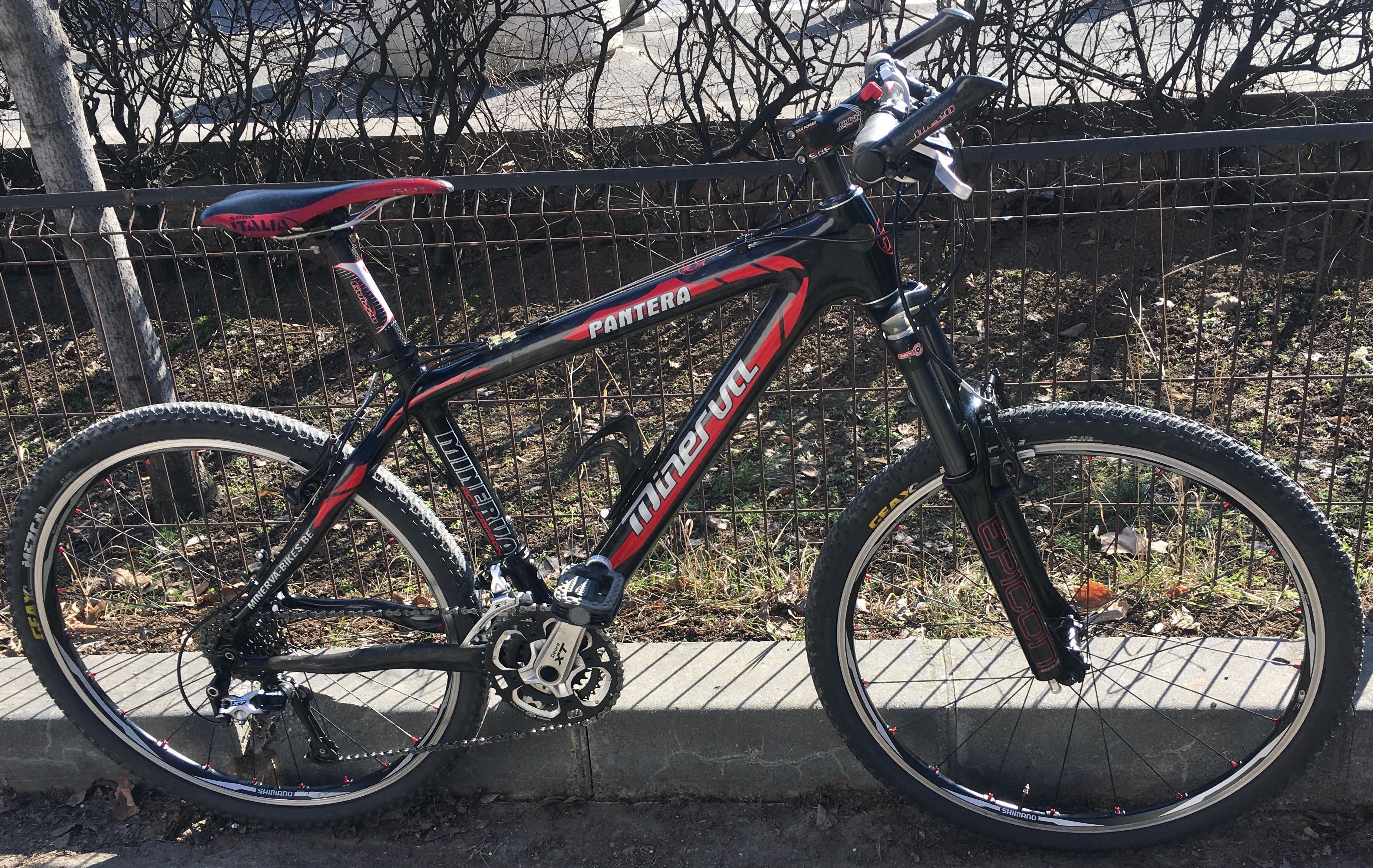 Bicicleta carbon minerva linie xt