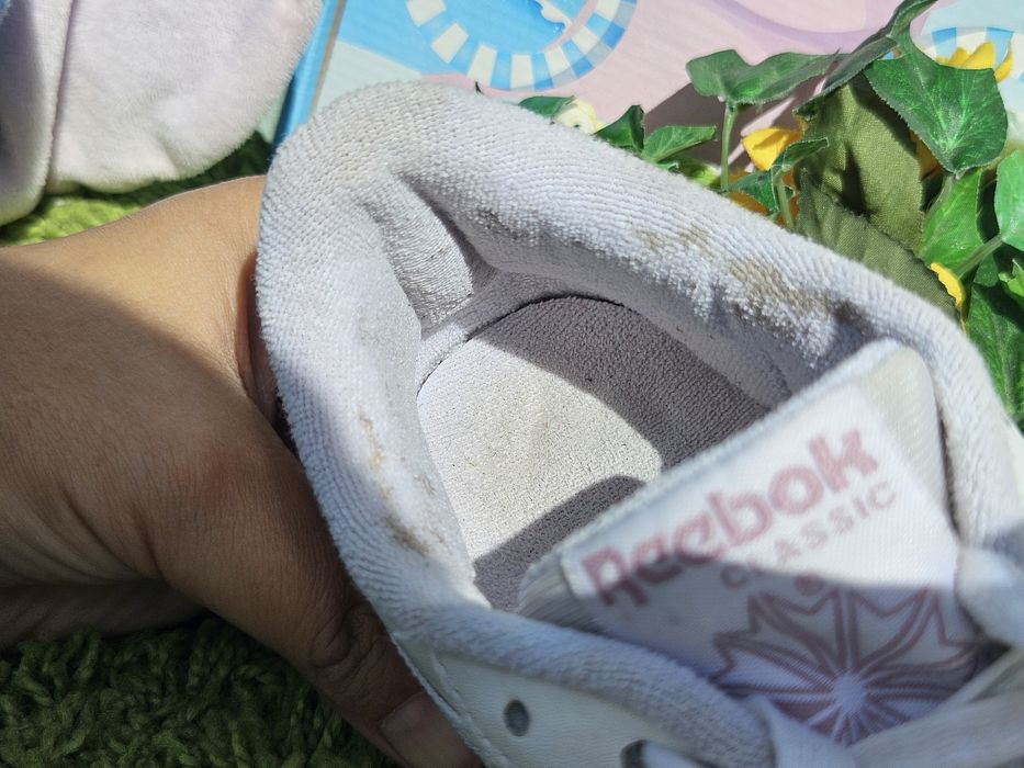Reebok Classic кецове в бяло лилаво