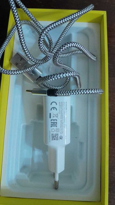 Pocophone F1 (Poco F1) 6 GB / 64 GB MEMORY