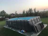 Vând piscină supraterană Intex Ultra Frame 549 x 274 x 132 cm