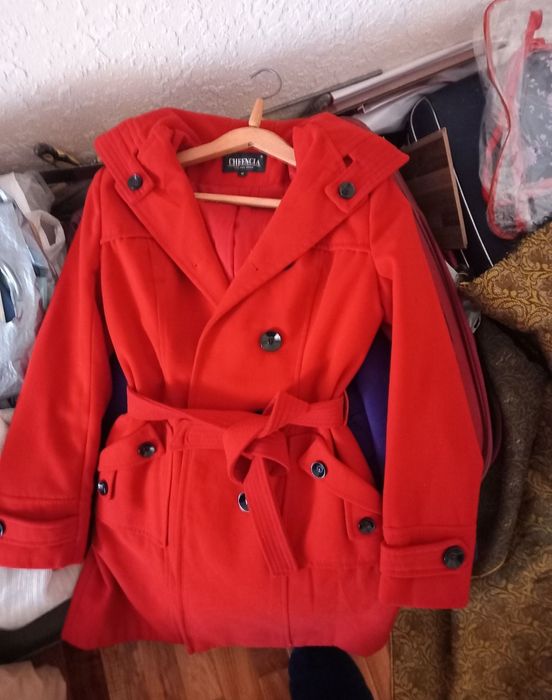 Продам кожаный пиджаки и польта современные стильные в отличн