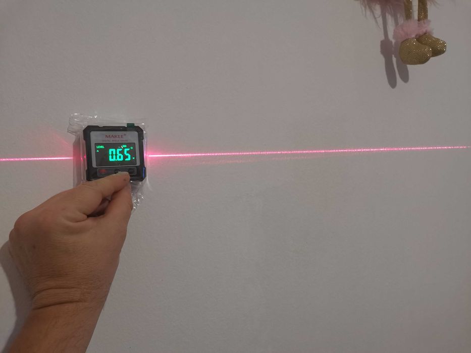 Nivela boloboc, cumpănă cu laser