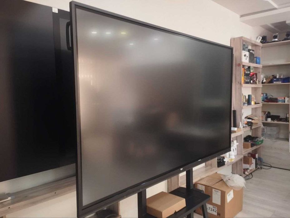 Интерактивная сенсорная доска 4K core i5-8GB/256GB Роликовый Кронштейн