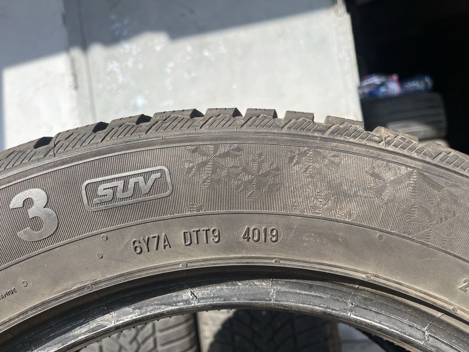 4 бр. зимни гуми 235/55/17 Semperit SUV 5,5-6 mm DOT 4019