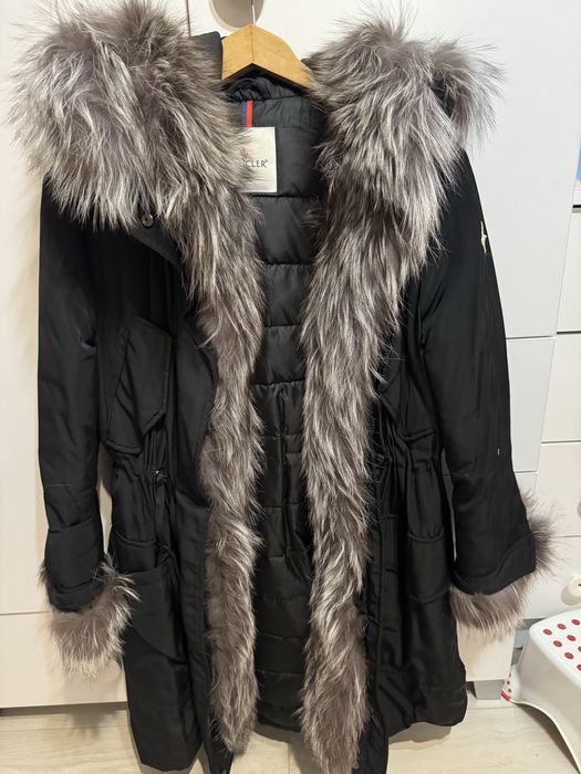 Яке Moncler S естествен пух