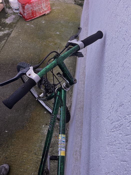 Vand bicicleta verde