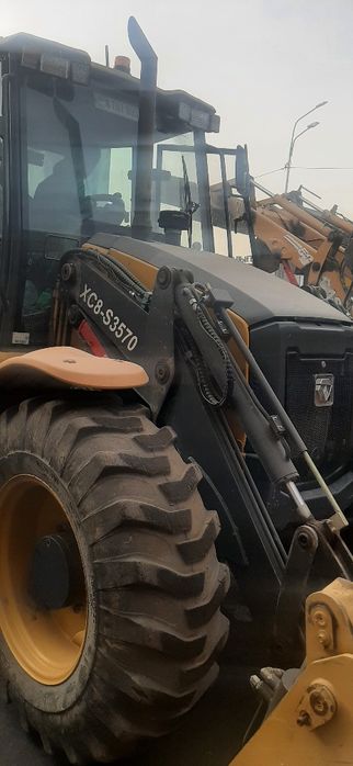 Трактор три в одном 3в1  3/1 экскаватор-погрузчик