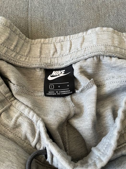 Оригинално долнище Nike tech fleece