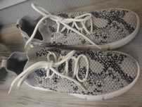 Заголовок: кроссовки фирменные aldo