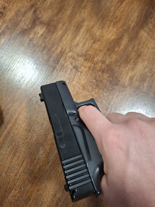 Airsoft пистолет Glock 43