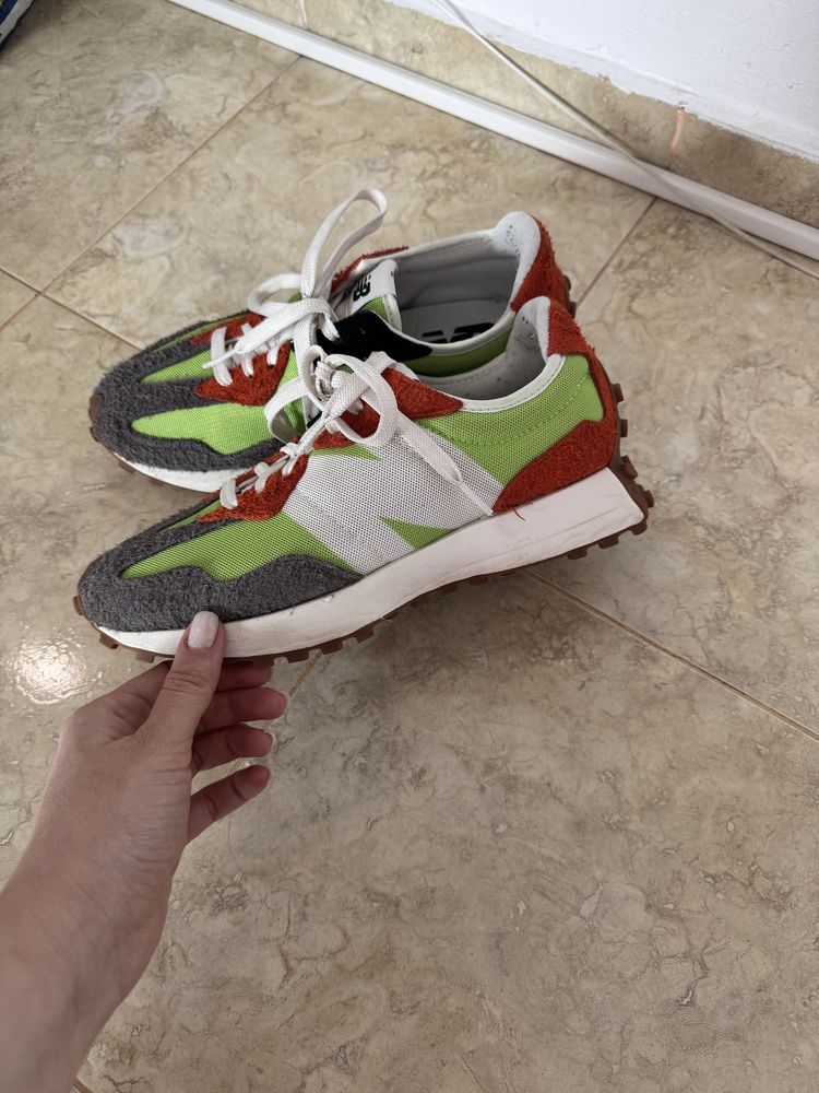 Маратонки New balance 327 , 40,5 номер , стелка 26 см