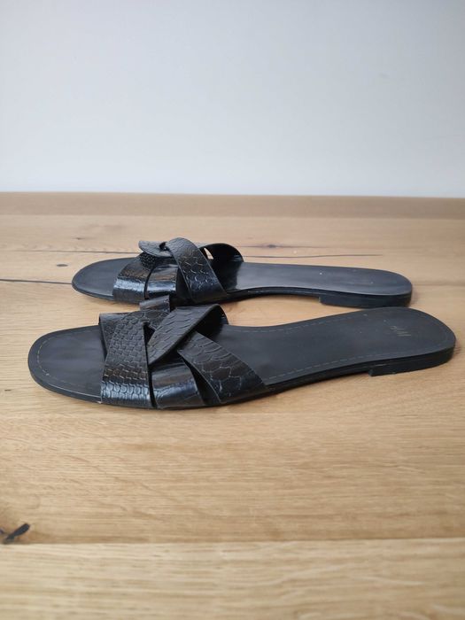 Бежови затворени обувки на ток 7см - 39/40н + ПОДАРЪК чехли