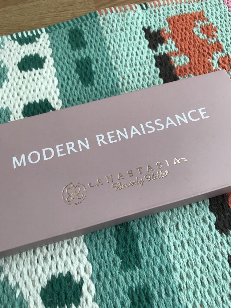 Modern Renaissance Anastasia Beverly Hills Makeup Machiaj Gucci Chanel