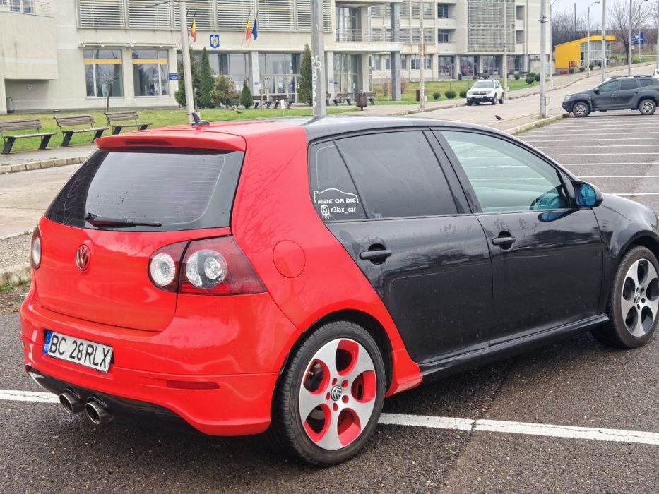 Vând Golf 5 1.6MPi
