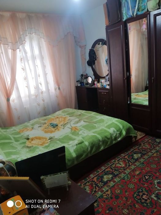 Чирчик Соларис кучаси 2 хонали уй сотилади