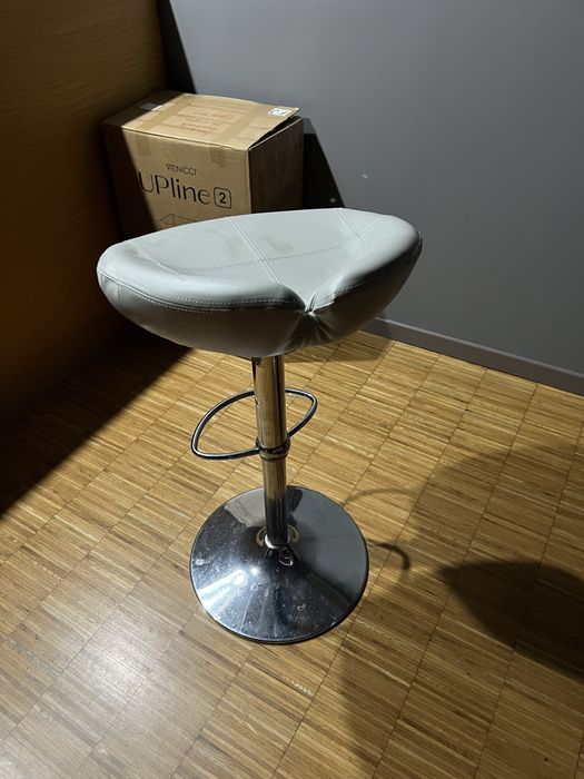 Бар - стол щъркел