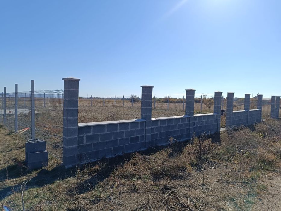 Vând teren Mândruloc