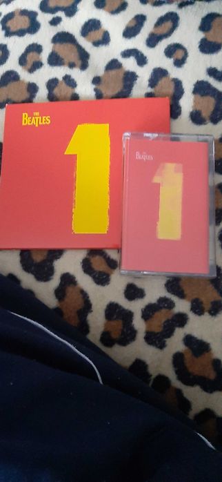 CD + Caseta Beatles - One