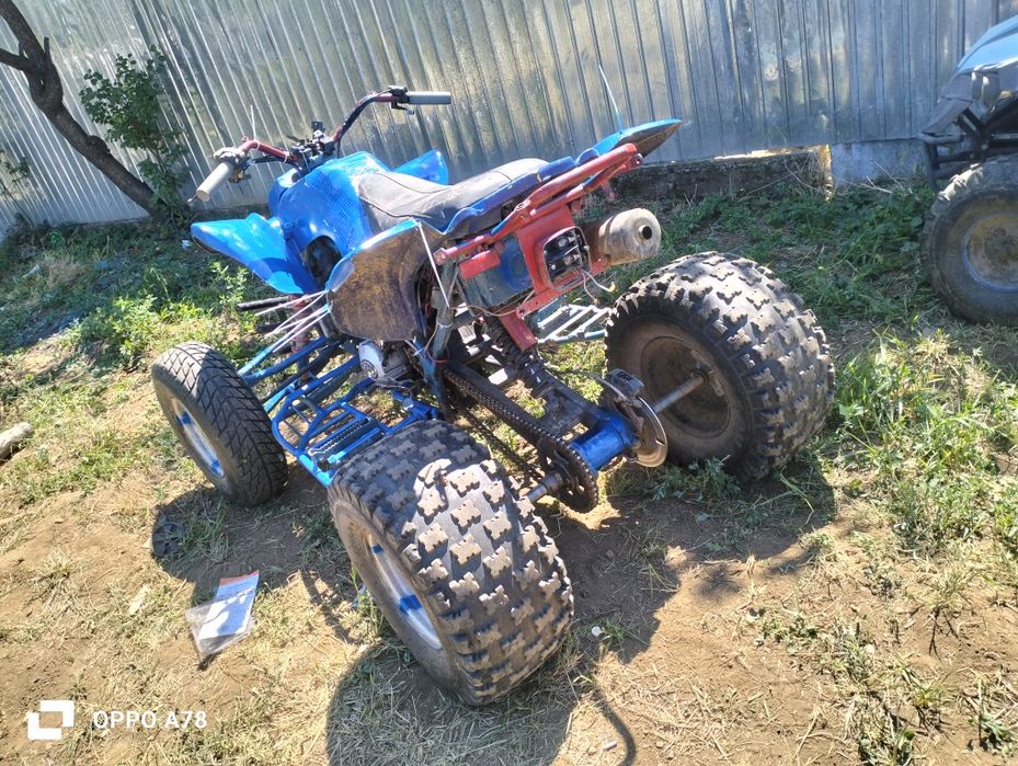 Vând /schinb ATV de 250 CC 4 timpi cauciucuri 90%uzate și pe fata la f