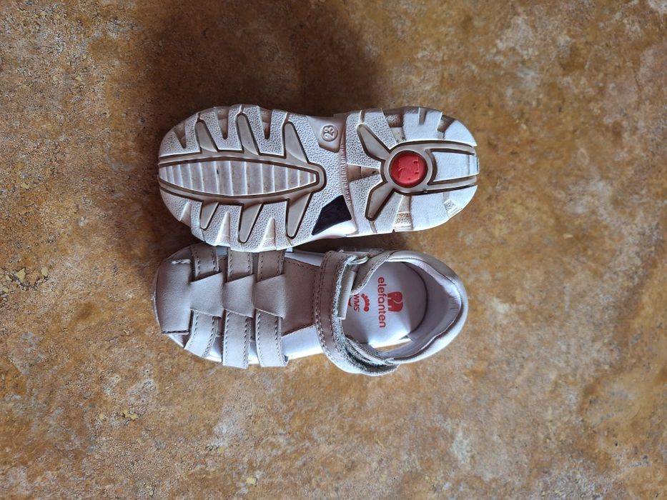 Vând sandale Elefanten 23 copii