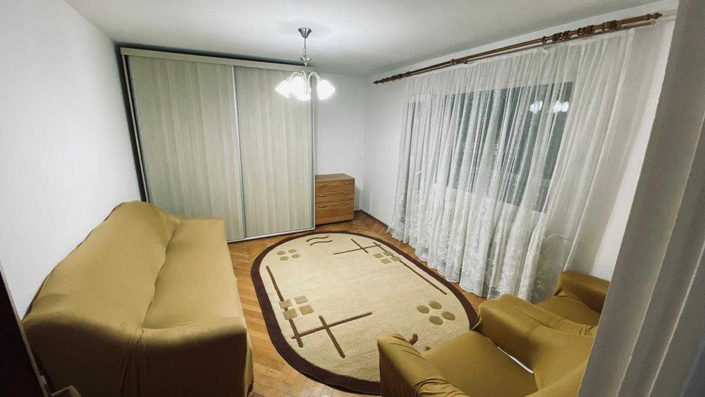 Închiriez apartament 3 camere, decomandat, Titan, 4/4.