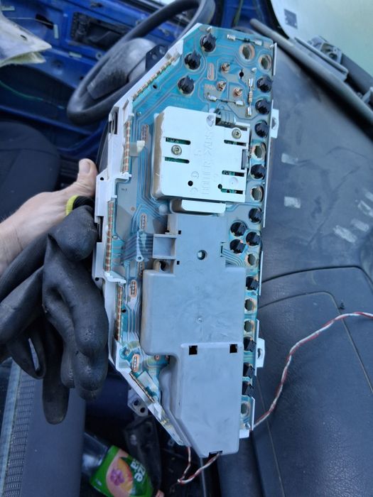 Километраж от пежо партнер строен Берлинго бензин 1999г