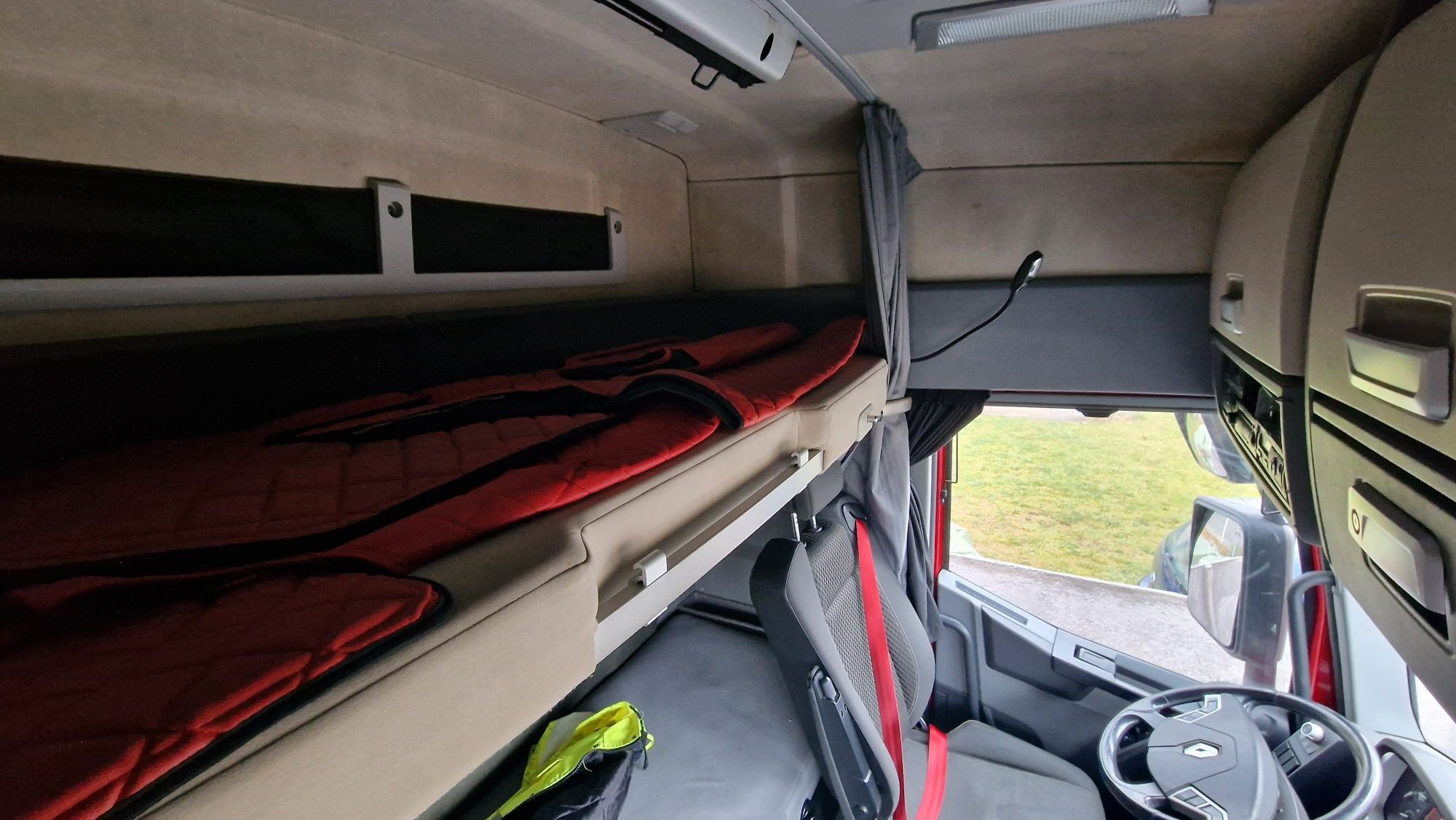 Vand/Predau Leasing Renault T480 HighCabin 2018_Xenon_Laneassist_Retar