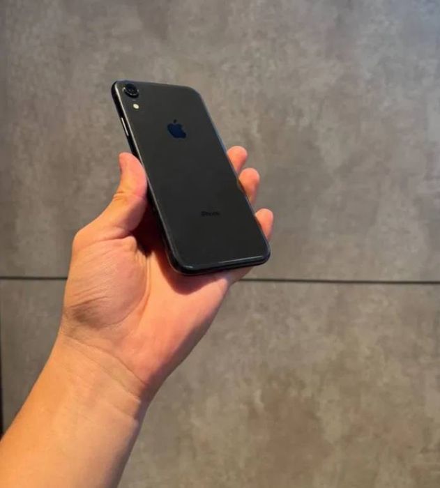Iphone Xr sotlad ideal qora