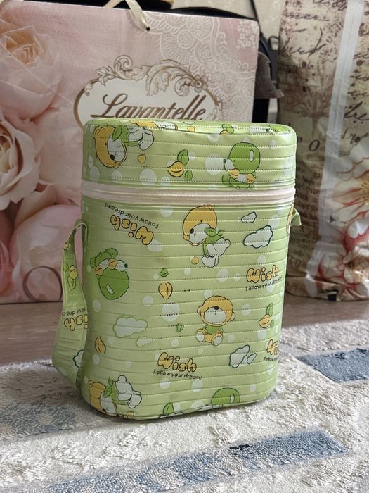 Детский термос для хранения молока