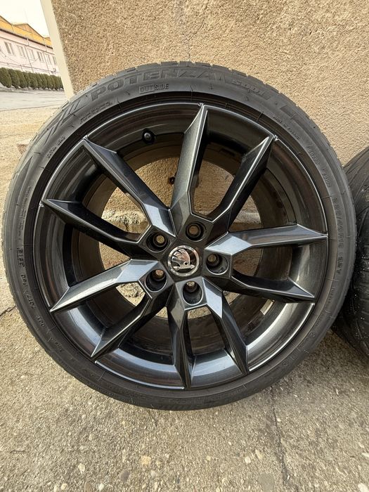 Jante Skoda Octavia Vrs/Rs Black OEM model gemini 7,5x18et51 cu cauc