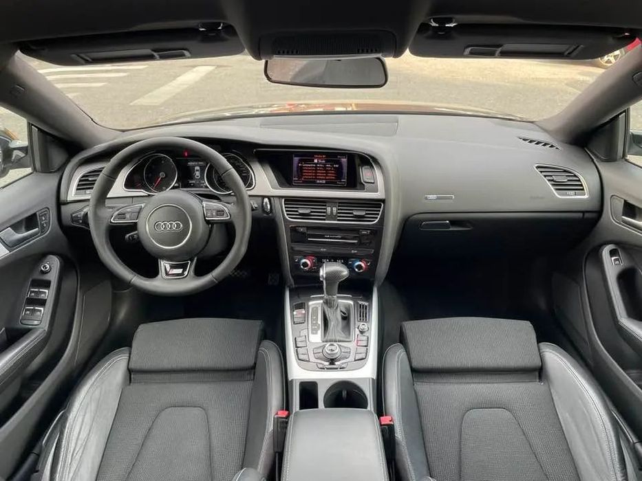 Audi A5 S line / 2.0 D / Automata 8+1 / Facelift