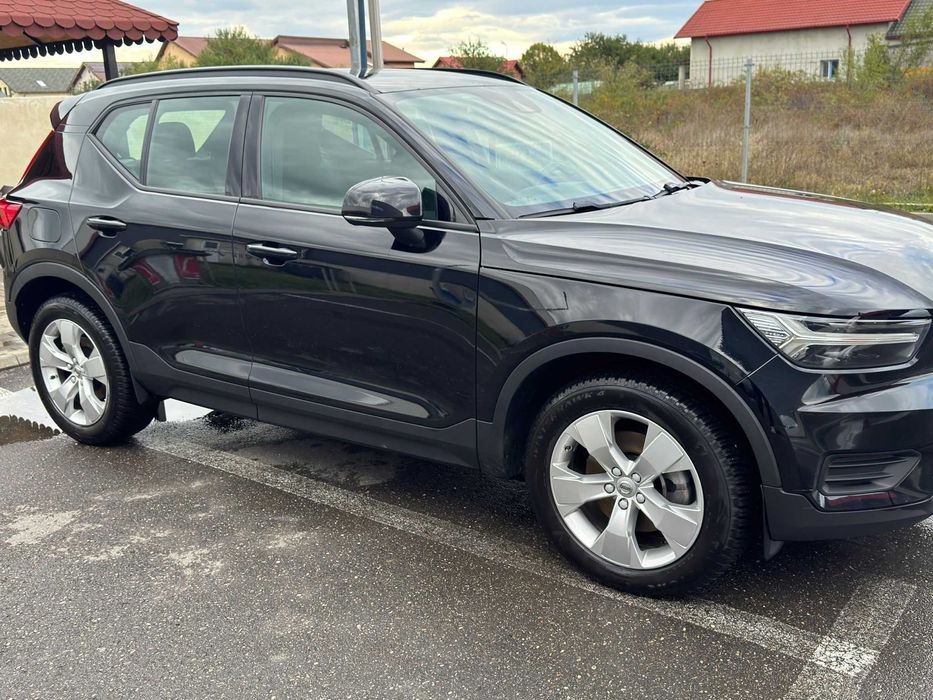 Vand Volvo XC 40 nerullat in Romania