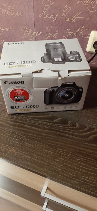 Фотоаппарат Canon 1200D
