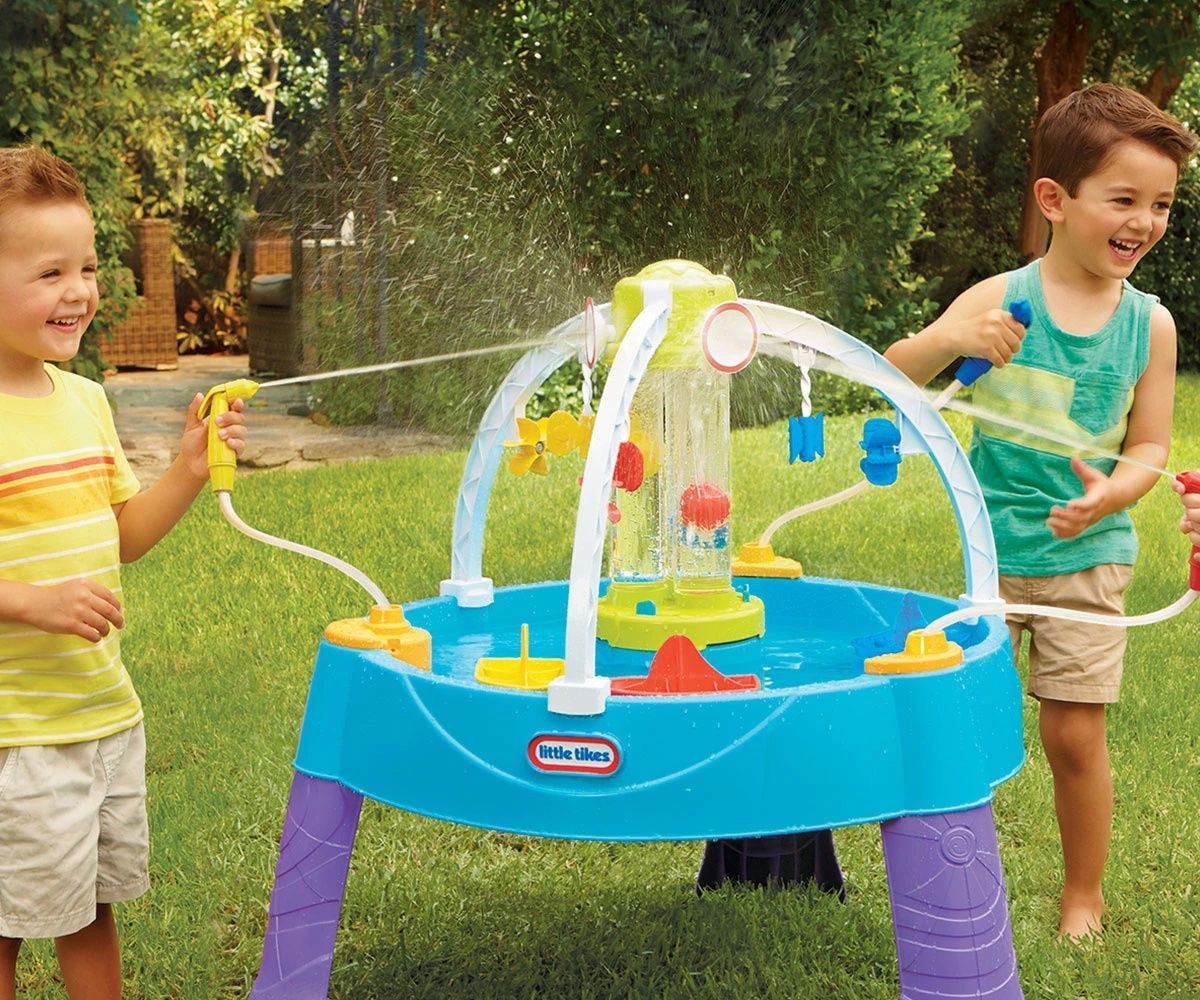 Масичка за игра и битки с вода Little Tikes