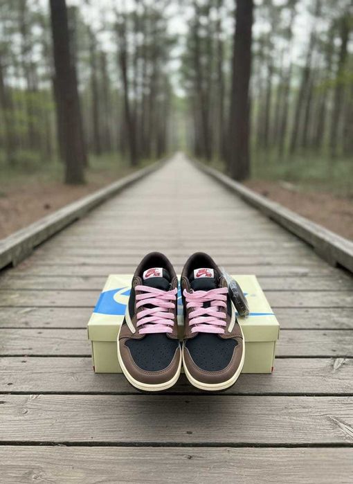 Nike Jordan 1 Low Travis Scott - FULL Box