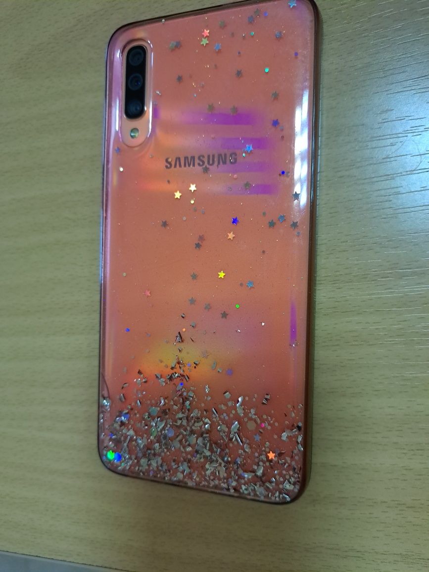 Смартфон Samsung Galaxy A70