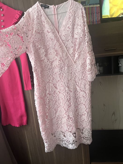 Официални рокли! Почти нови!