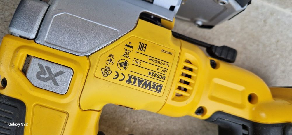 Hilti, Dewalt ferestrău pendular pe acumulator