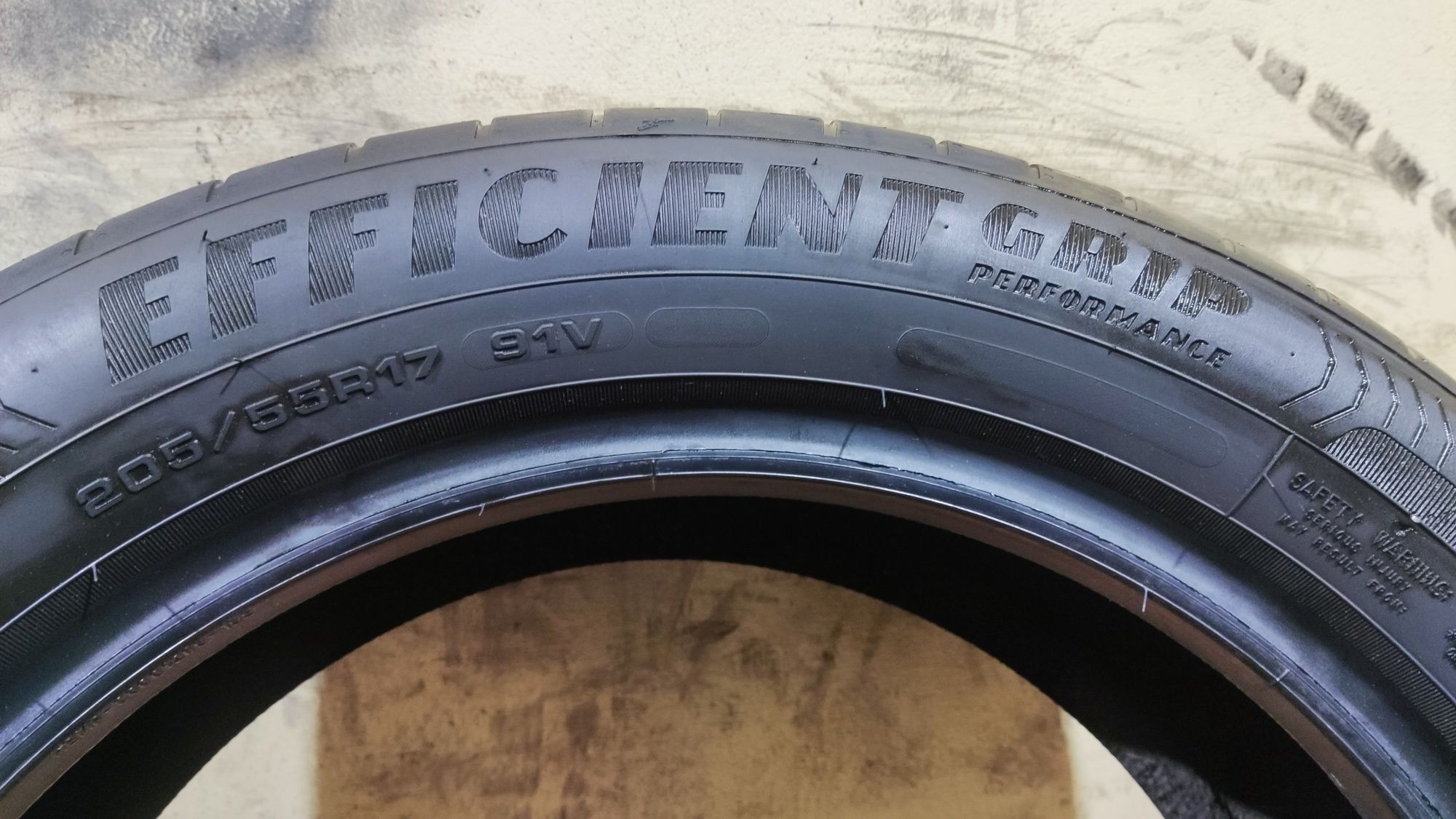 1бр лятна гума 205/55/17 Goodyear Efficient Grip Performance, dot23