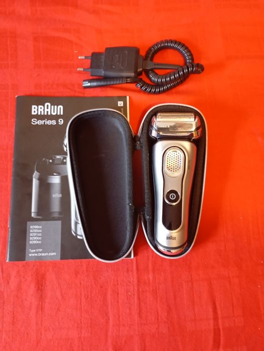 aparat de ras electric BRAUN