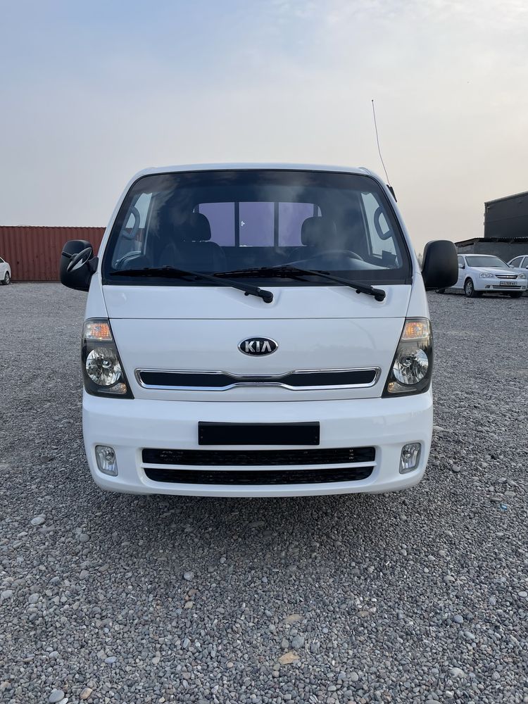 Kia bongo 3 2010