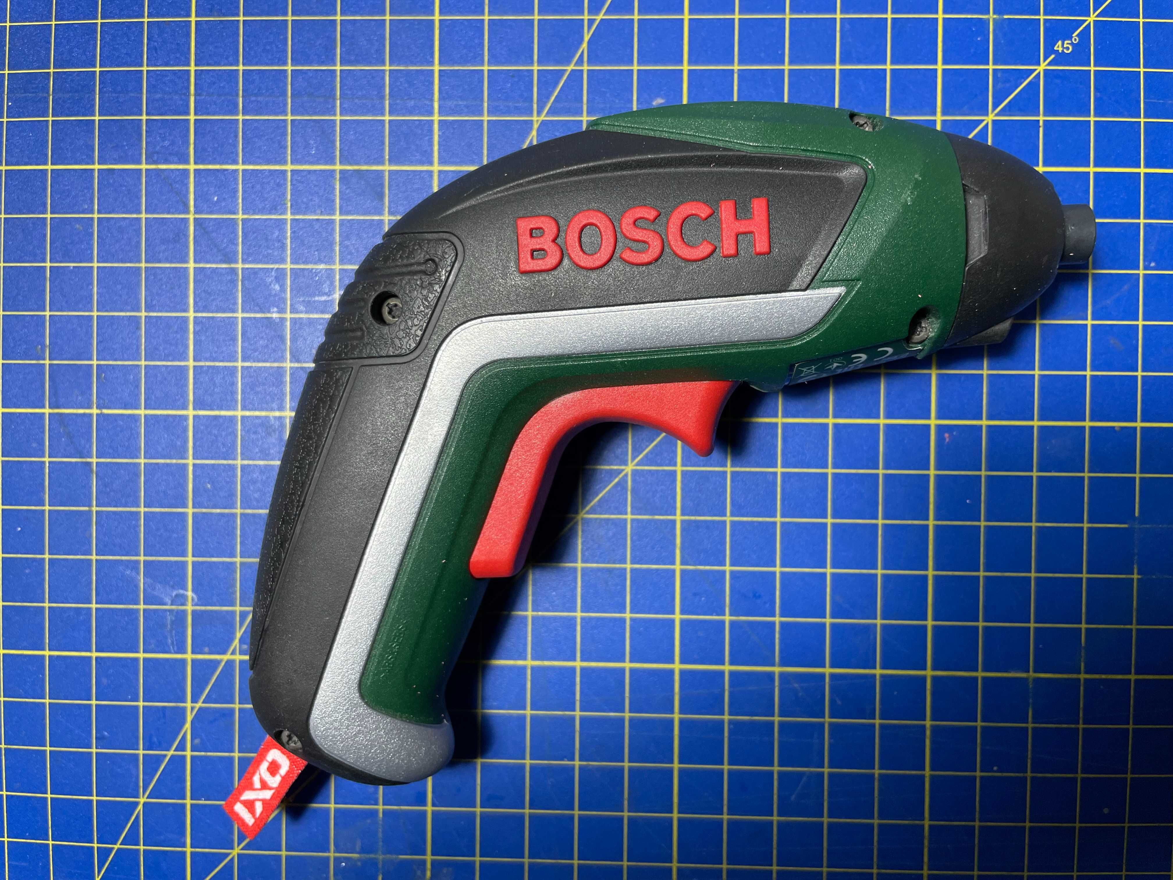 Surubelnita cu acumulator Bosch IXO