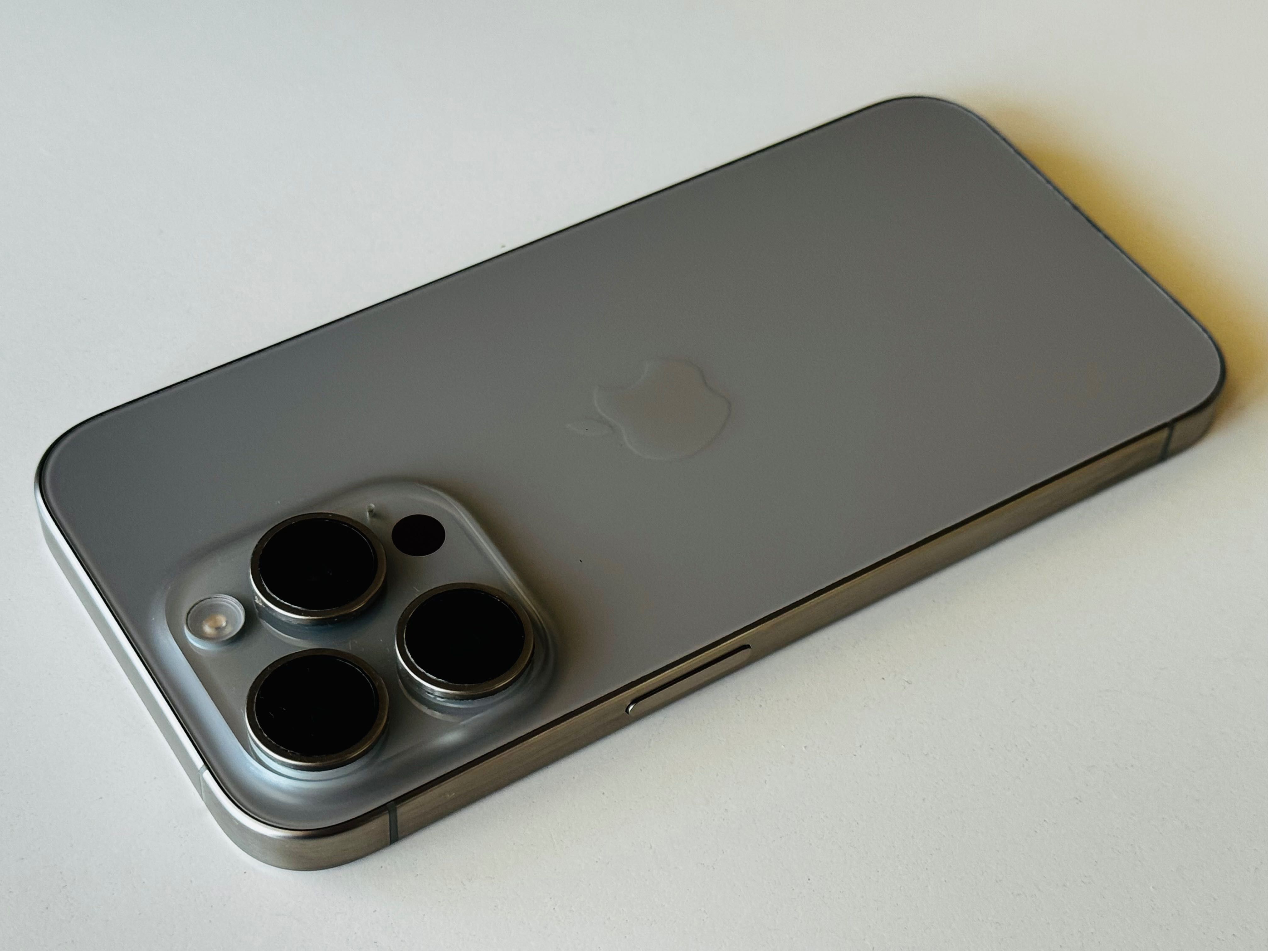 Iphone 15 Pro 128GB Natural Titanium 98% Батерия! Гаранция 6 месеца