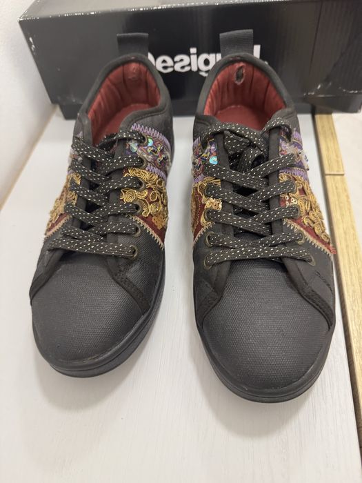 Кецове DESIGUAL Бохо стил