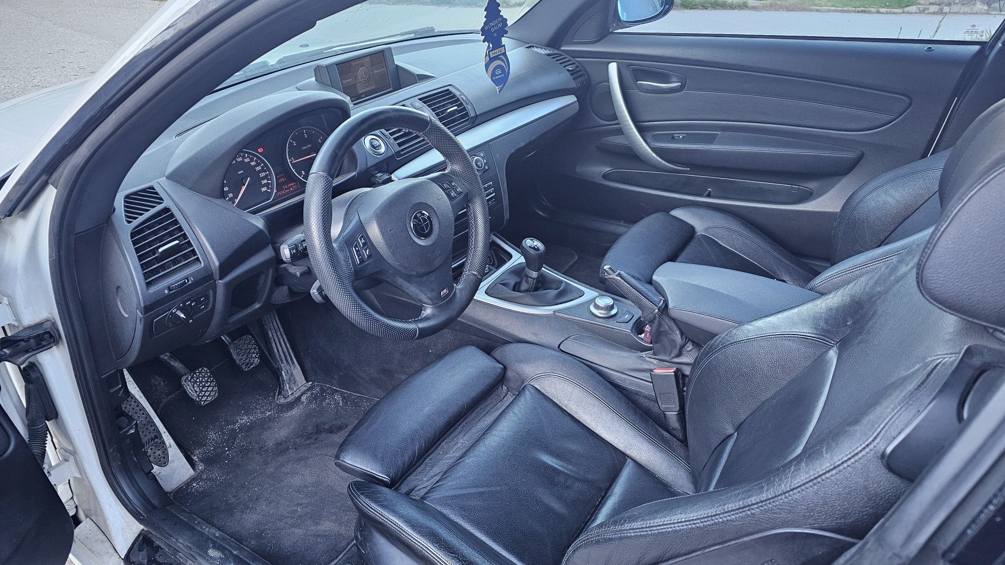 *Цяла за части* BMW 123d 204к.с. Е82 *На Части* НОВ МОТОР N47D20